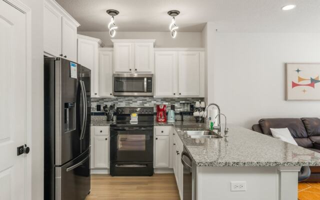 7654 Shadow Lake Drive - Ocean's Eleven