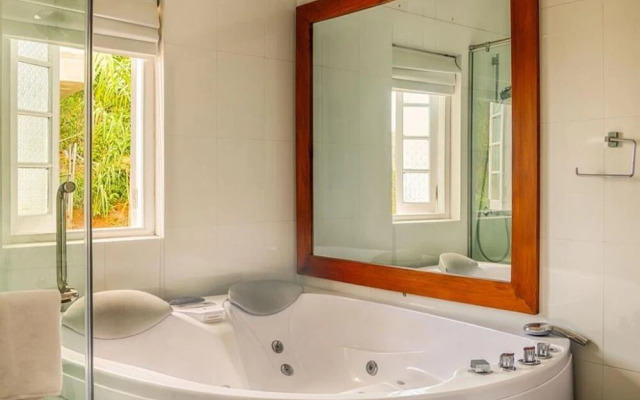 The Clovelly Bungalow
