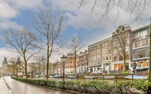 Spiegelgracht Apartments