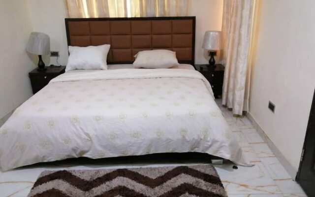 Stunning 2-bed Apartment in Lagos