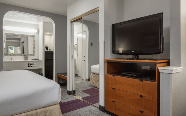 Atherton Park Inn & Suites