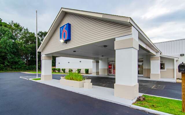 Motel 6 Bay Minette, AL