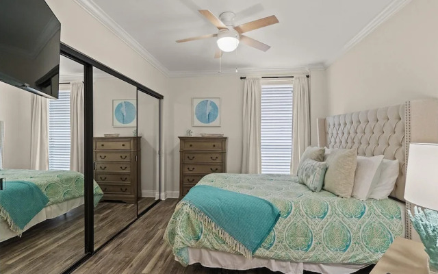 Pelican Pointe #1003