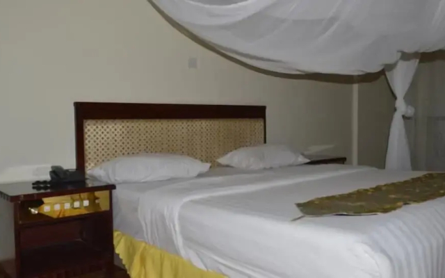 Hotel International 2000