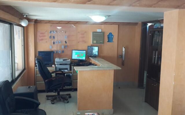 Al Reem Hotel Apartments