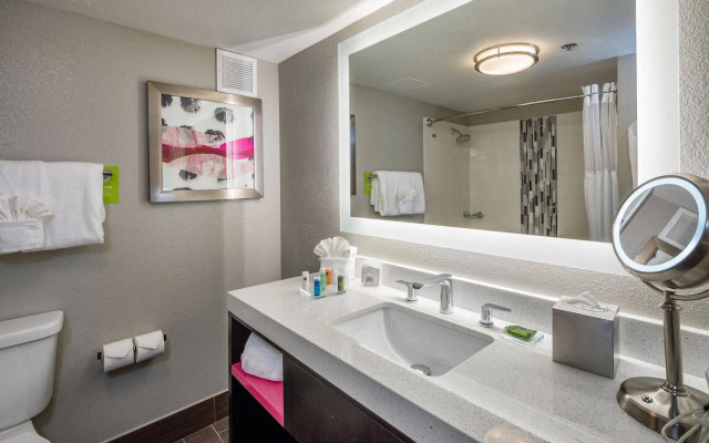 Radisson Hotel Oakland Airport