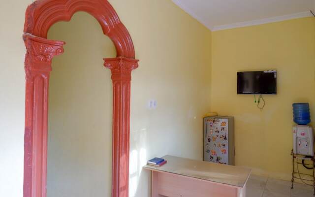 RedDoorz near Universitas Alkhairaat Palu