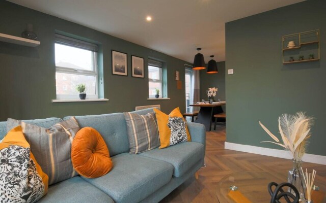 2-bed Apartment in Central Cardiff With Parking