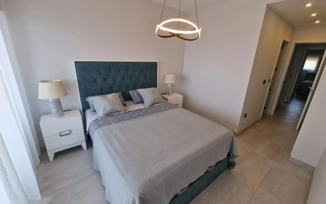 SUNSET WAVES vistas al mar