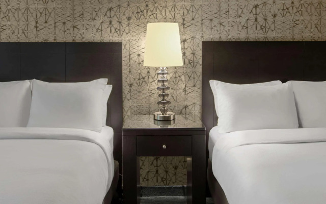 DoubleTree by Hilton Hotel Chicago Wood Dale - Elk Grove