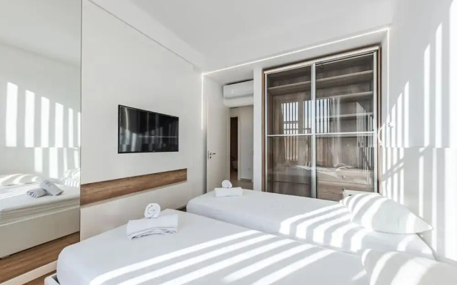 Seaside Retreat Green Coast