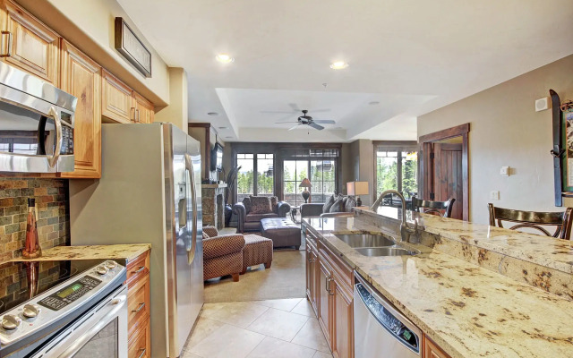 Crystal Peak Lodge by Summit County Mountain Retreats