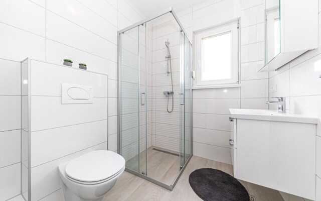 Beautiful Apartment in Trogir With Wifi and 2 Bedrooms