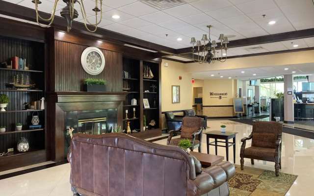 Clarion Hotel Conference Center on Lake Erie