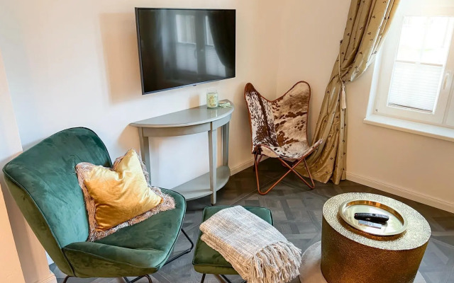 Neu - Privatsphäre im Kutscherhaus der Villa Golding