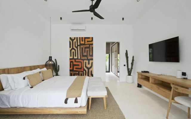 Marbella Villa by Betterplace