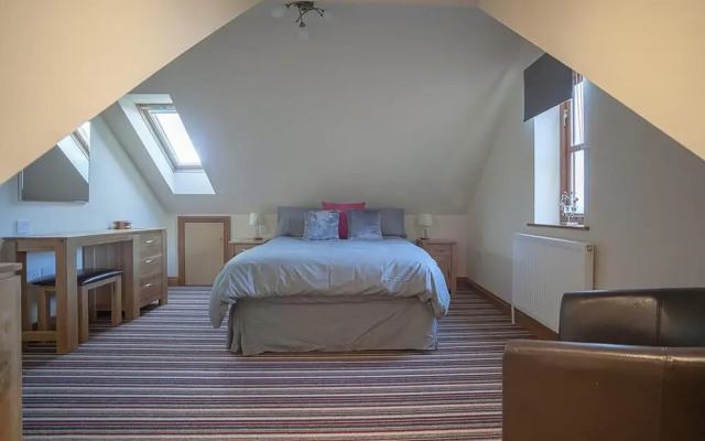 Lyde Cross Coach House