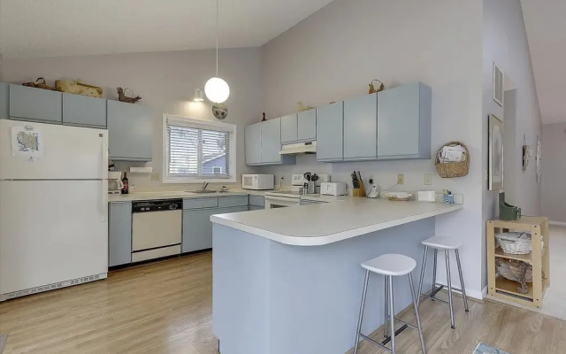 Blues Away by Long & Foster