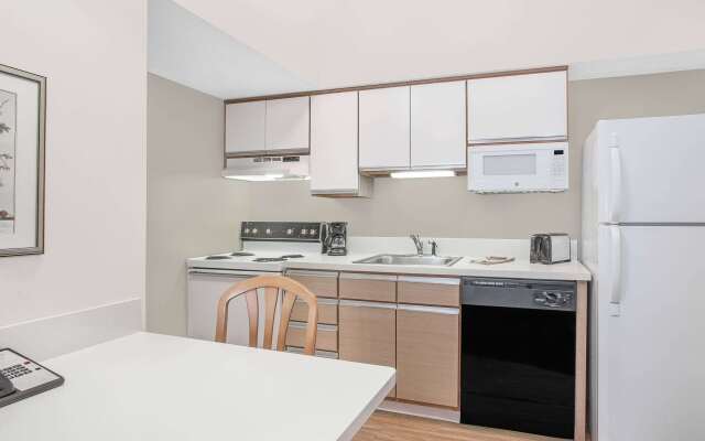 Hawthorn Extended Stay by Wyndham Green Bay