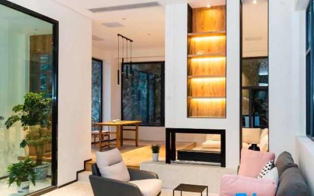 Season Faxian Designer Holiday Homestay
