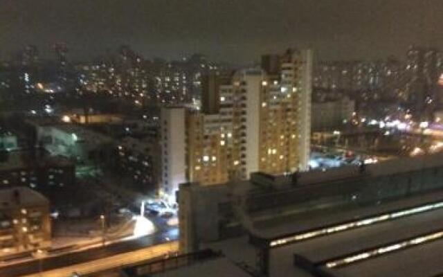 Alexandra Apartments Industrial Bridge