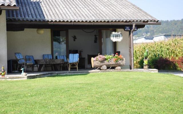 Seebungalows Wedenig direkt am See