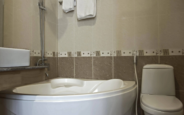 OYO 557 Phi Yen Hotel