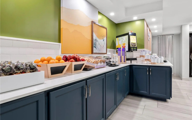 Spark by Hilton Biloxi Ocean Springs