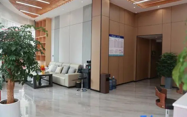 Yishan Hotel (Jinhai Building Materials City Branch)