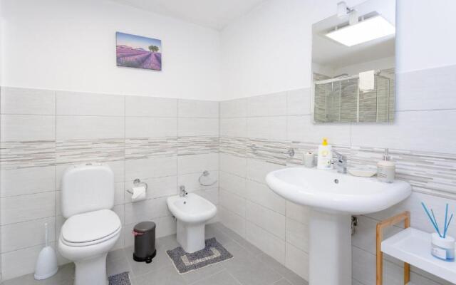 Etna Apartment Titani