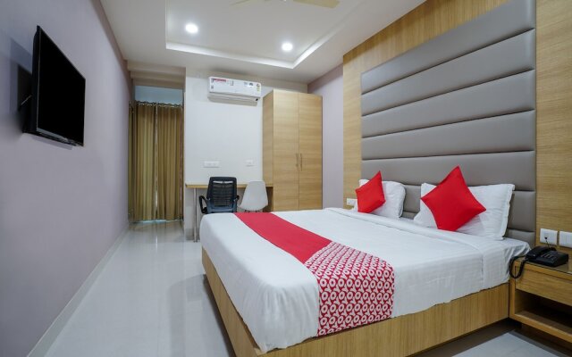 OYO 14745 Veeraj Suites