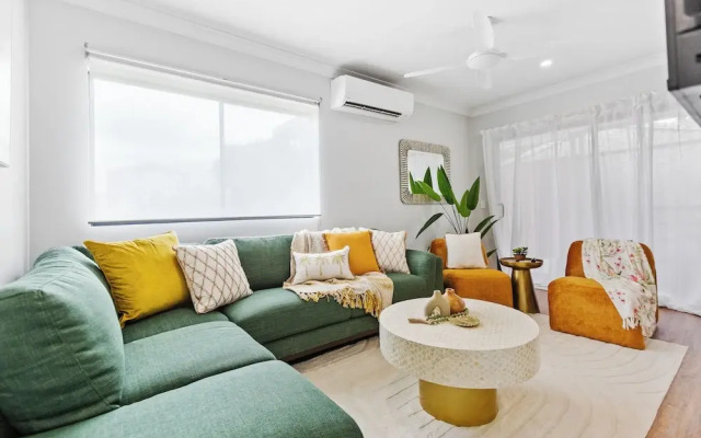 Comfortable 3-Bedroom Home Near City