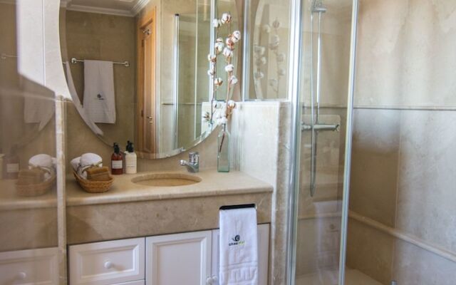 Chezmoihomes Luxury Penthouse