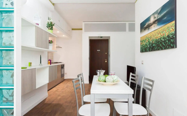 Almes Apartments