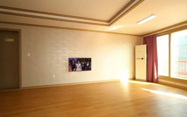 Wolpo Donghae Pension