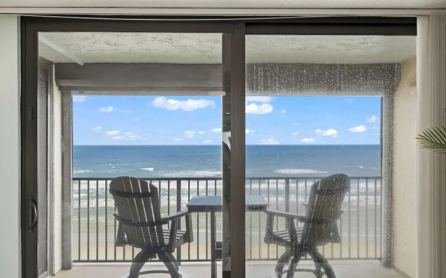 Vast Oceanfront Views Pool Patio Tennis