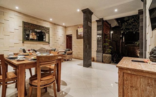 Ayu Sari Guesthouse by Mahaputra