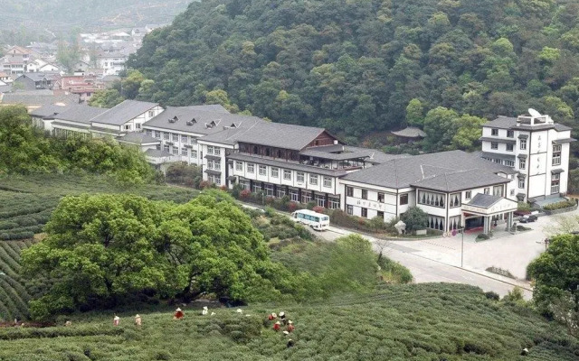 Plum Bamboo Resort Hotel Hangzhou