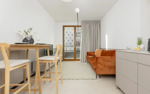 Warsaw Arsenal City Center Apartment by Renters