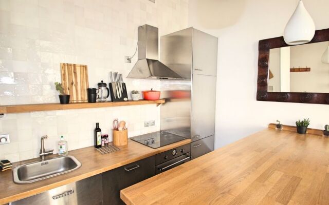 The Haut Marais Bijou - Dn01