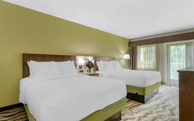 Best Western Plus River Escape Inn & Suites