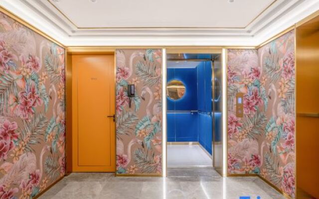 Manxin Hotel Wuhan Huanghelou Shouyi Square