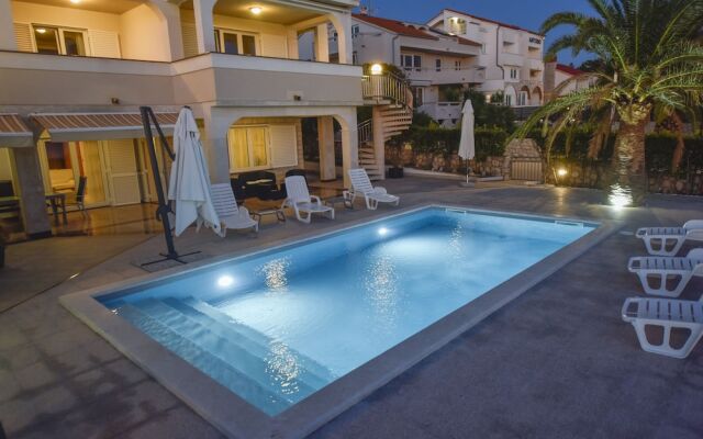 Pool Apartments Tolo