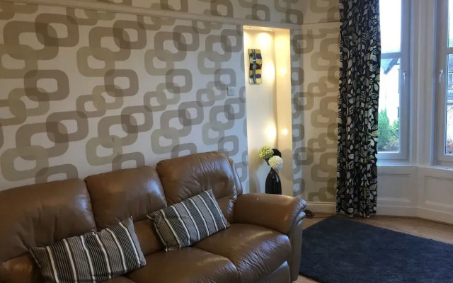 Great location 1 Bedroom Scotstoun Flat