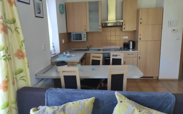 Lipno Riviéra - Myši v botě