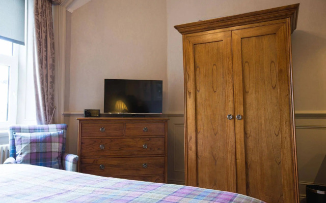 Muckrach Hotel