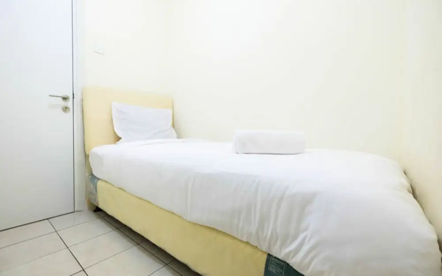 Simple 2BR Green Pramuka Apartment