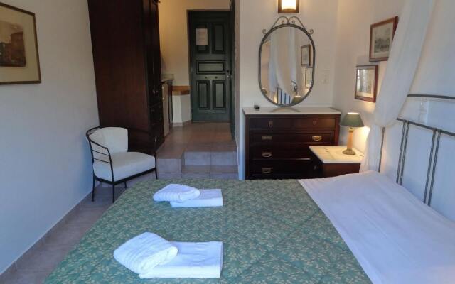 Dionysos Hotel