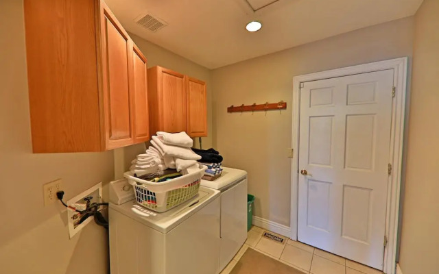 461 Balsh 5 Bedrooms 4.5 Bathrooms Home