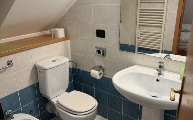 Remarkable 1-bed Apartment in Praha